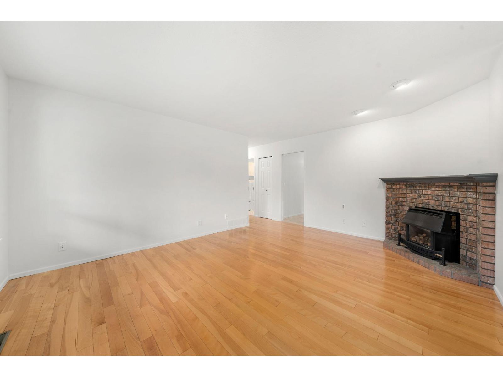 6303 187a Street, Surrey, British Columbia  V3S 7N9 - Photo 17 - R3108303