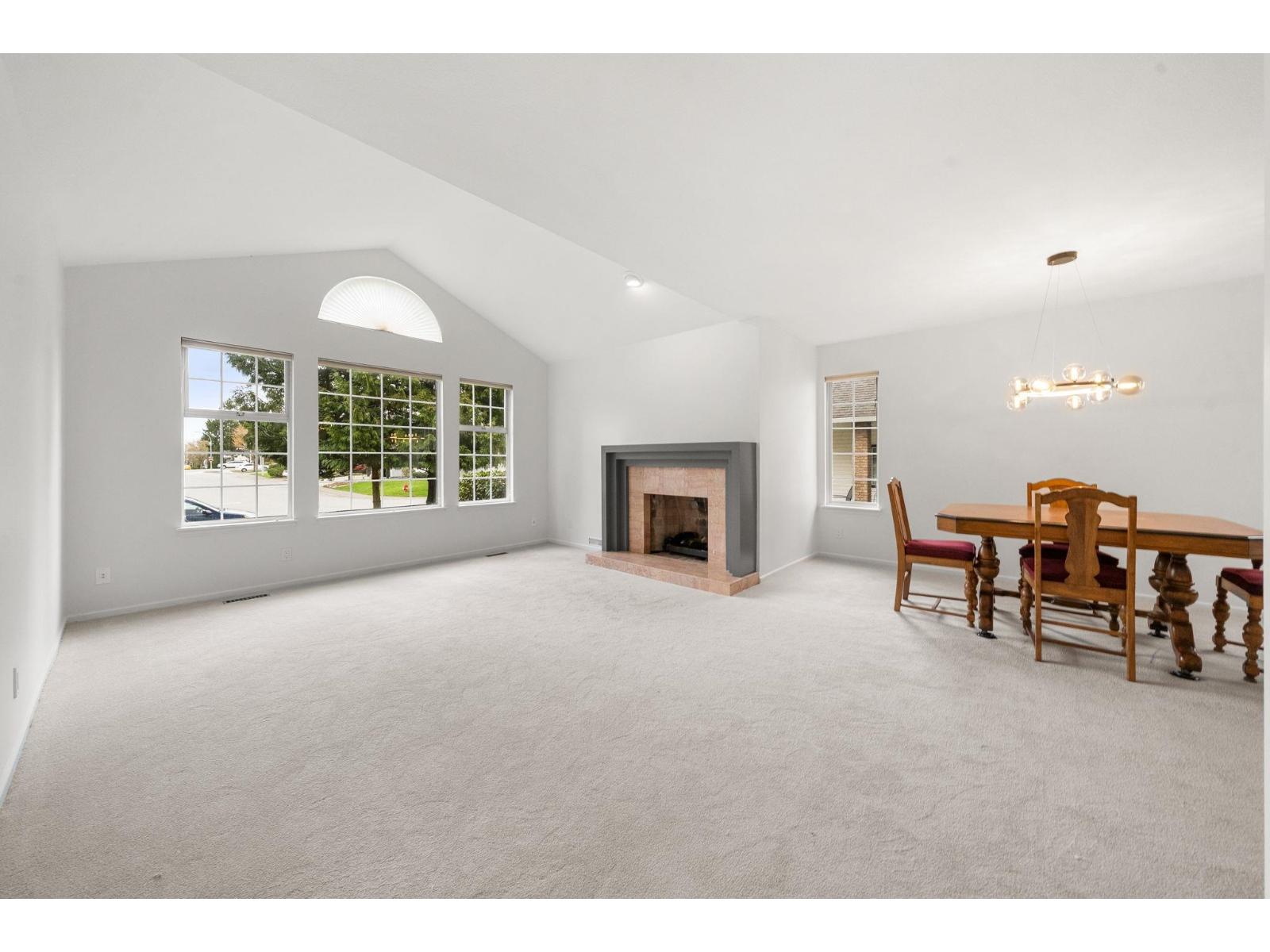 6303 187a Street, Surrey, British Columbia  V3S 7N9 - Photo 2 - R3108303