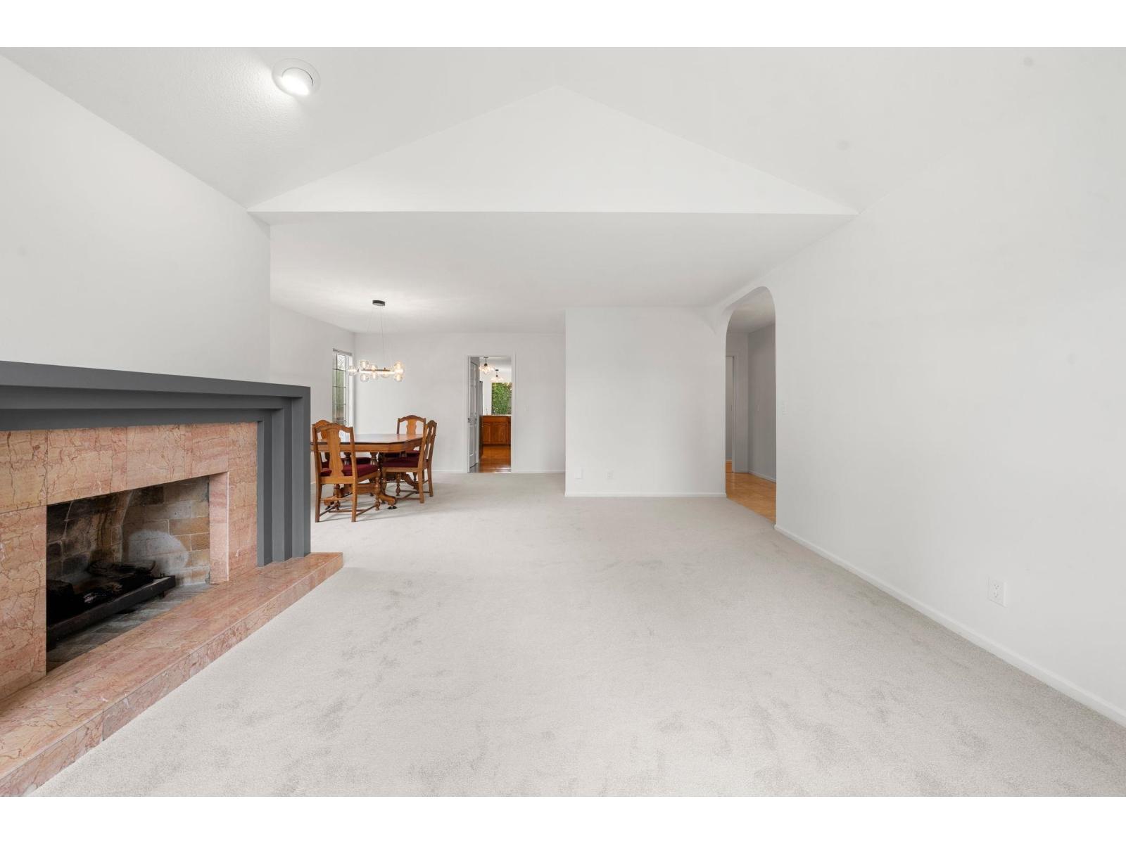 6303 187a Street, Surrey, British Columbia  V3S 7N9 - Photo 6 - R3108303