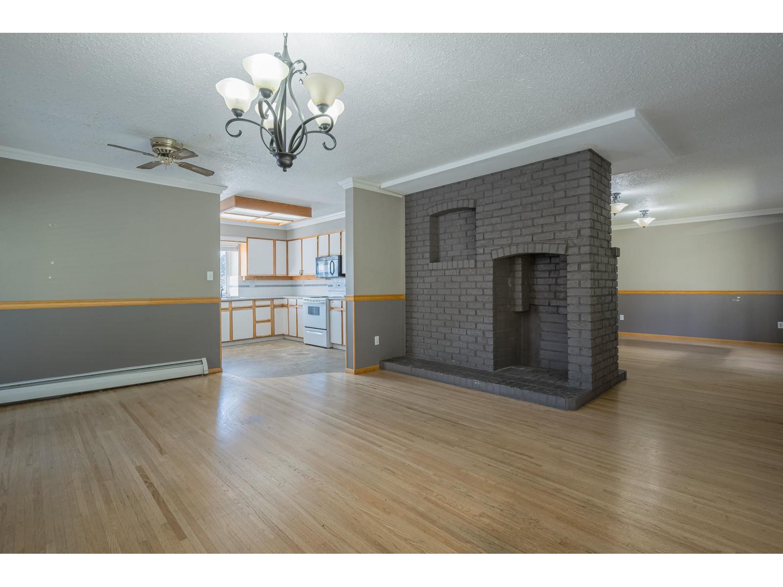 2443 Rideau Street, Abbotsford, British Columbia  V2T 3N3 - Photo 11 - R3106274