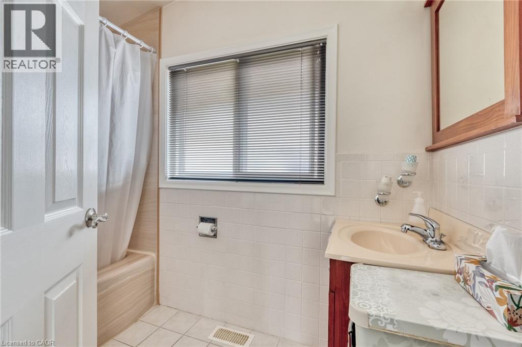 63 Sunrise Drive, Hamilton, Ontario  L8K 4C4 - Photo 19 - 40814434