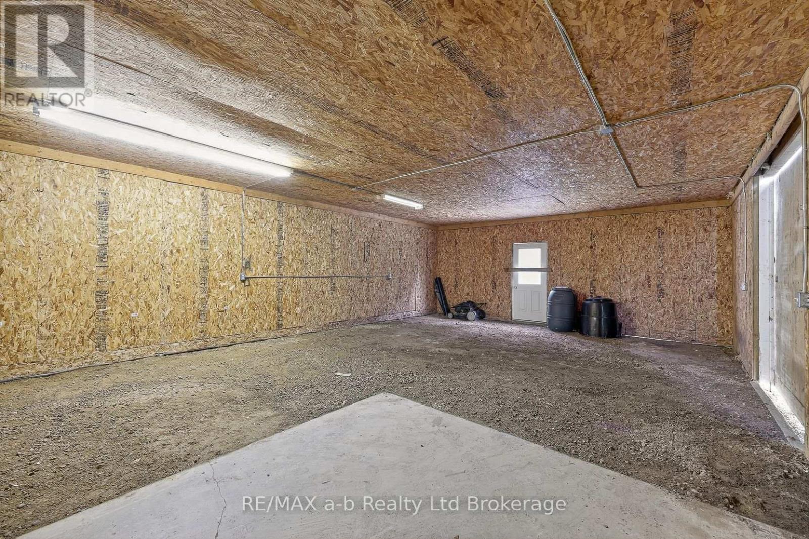 191 Whiting Street, Ingersoll, Ontario  N5C 3B6 - Photo 28 - X12969444