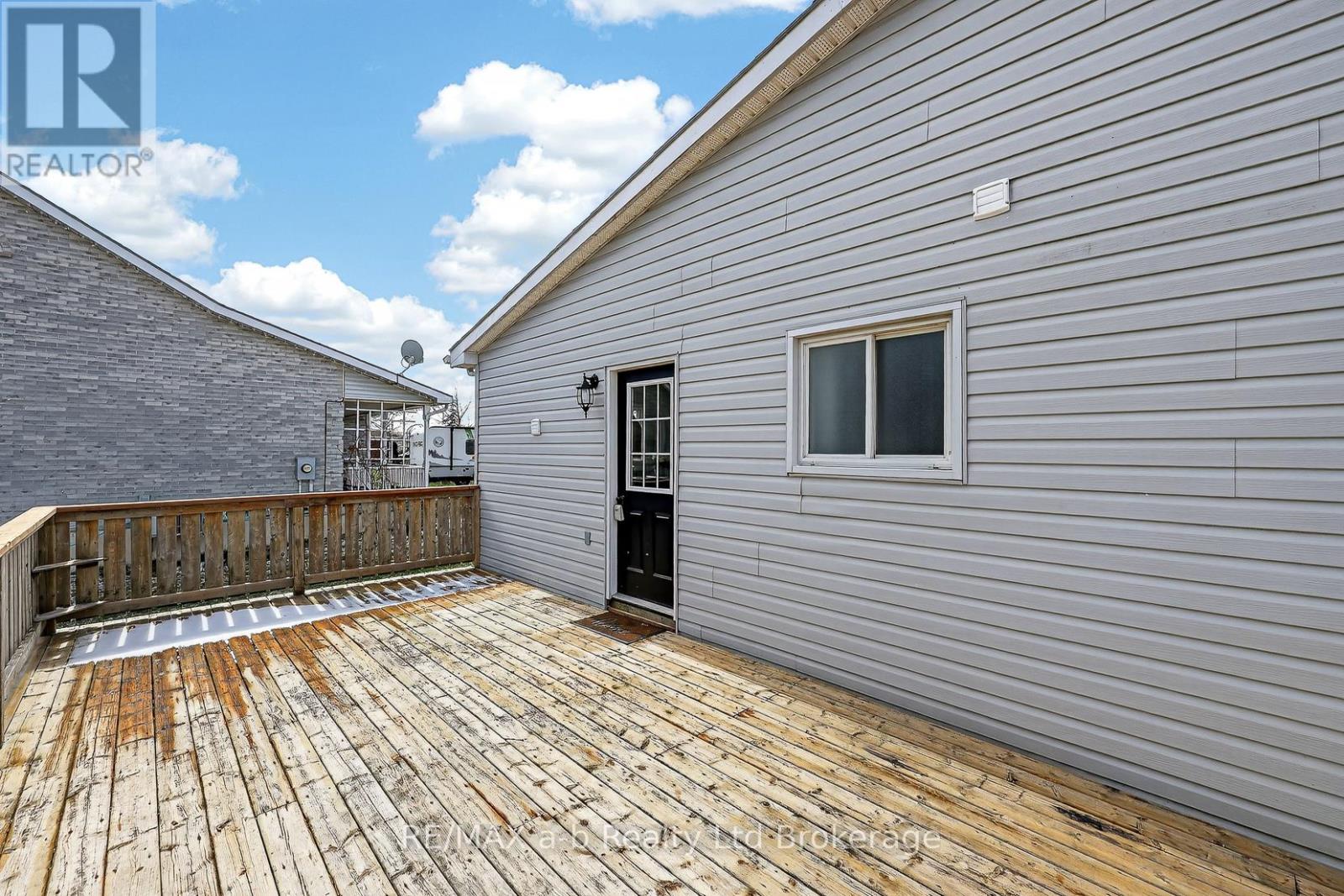 191 Whiting Street, Ingersoll, Ontario  N5C 3B6 - Photo 9 - X12969444