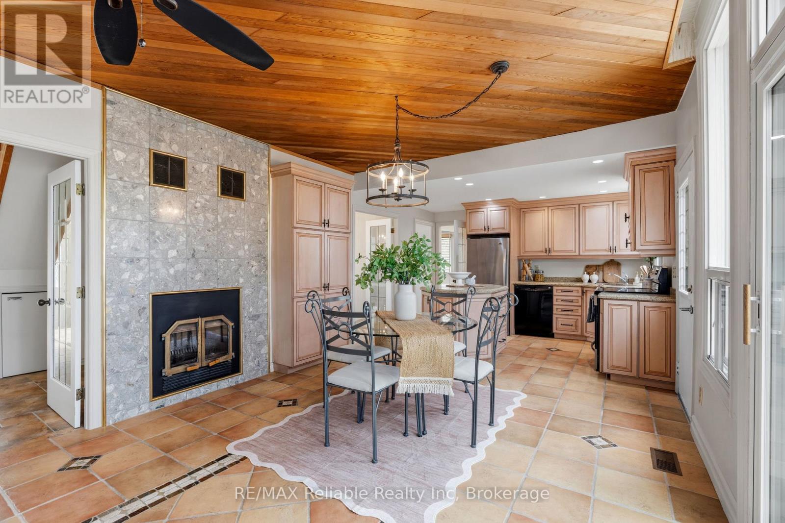 185 Huron Road, Huron-Kinloss, Ontario N2Z 2X3 - Photo 15 - X12969264