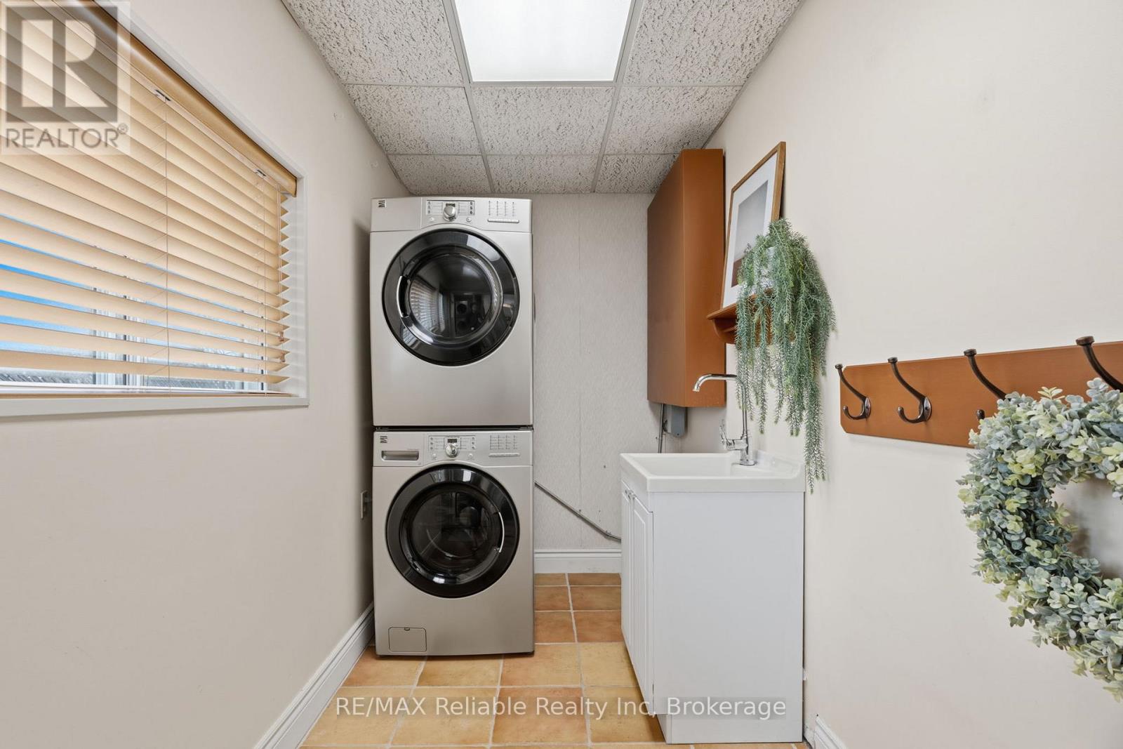 185 Huron Road, Huron-Kinloss, Ontario N2Z 2X3 - Photo 22 - X12969264