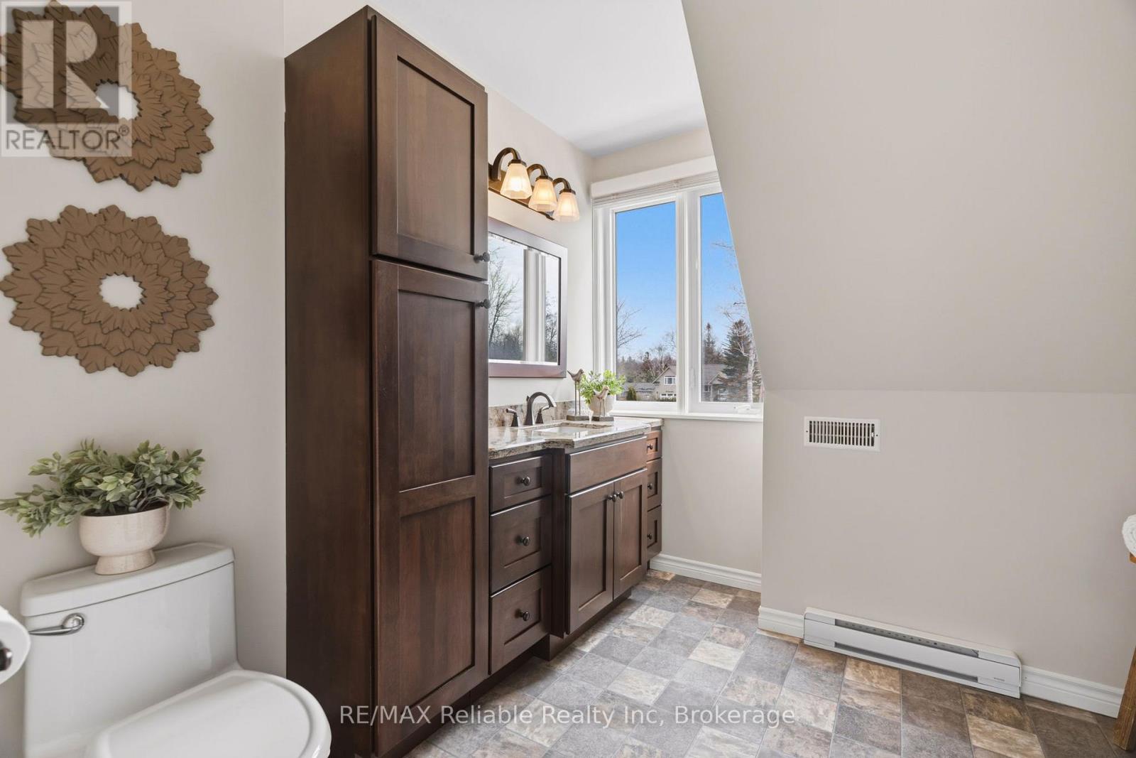 185 Huron Road, Huron-Kinloss, Ontario N2Z 2X3 - Photo 32 - X12969264