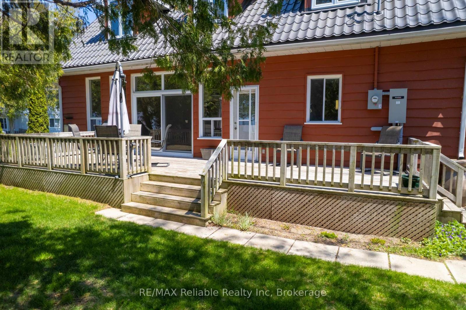 185 Huron Road, Huron-Kinloss, Ontario N2Z 2X3 - Photo 4 - X12969264