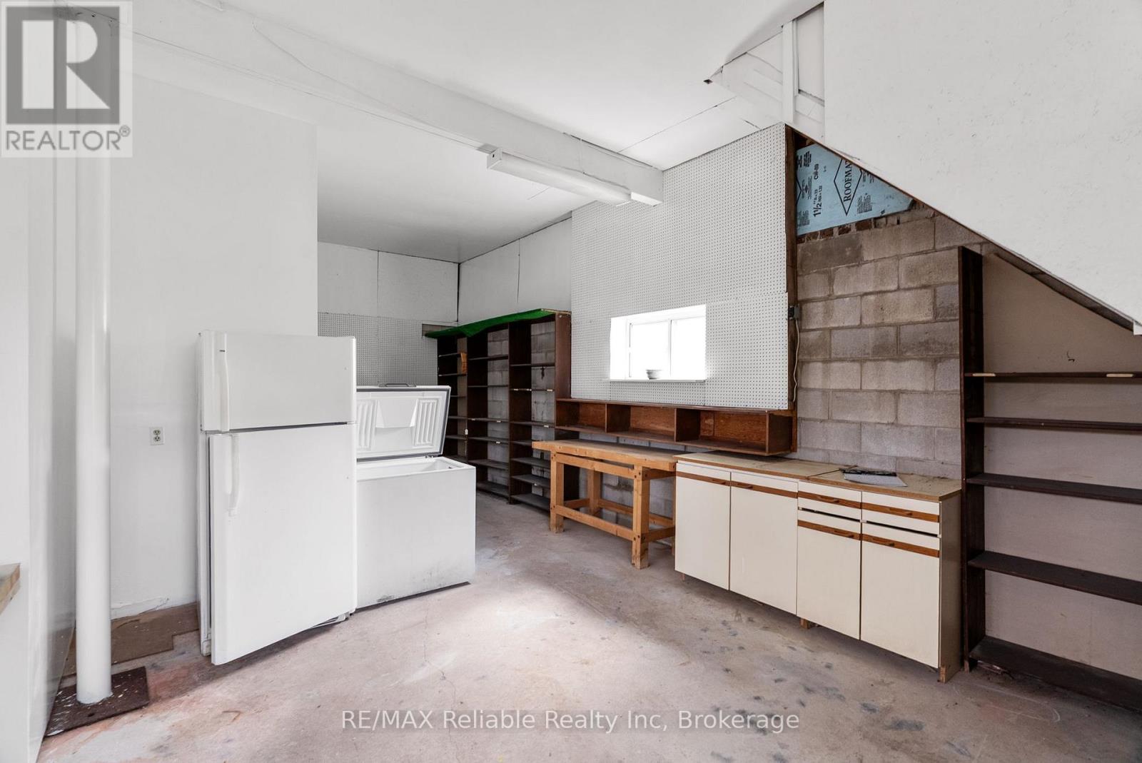 185 Huron Road, Huron-Kinloss, Ontario N2Z 2X3 - Photo 46 - X12969264