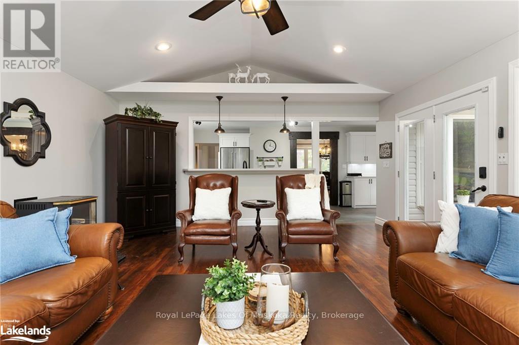 1105 Rosseau Lake Road 1, Muskoka Lakes, Ontario P0B 1M0 - Photo 10 - X12969294