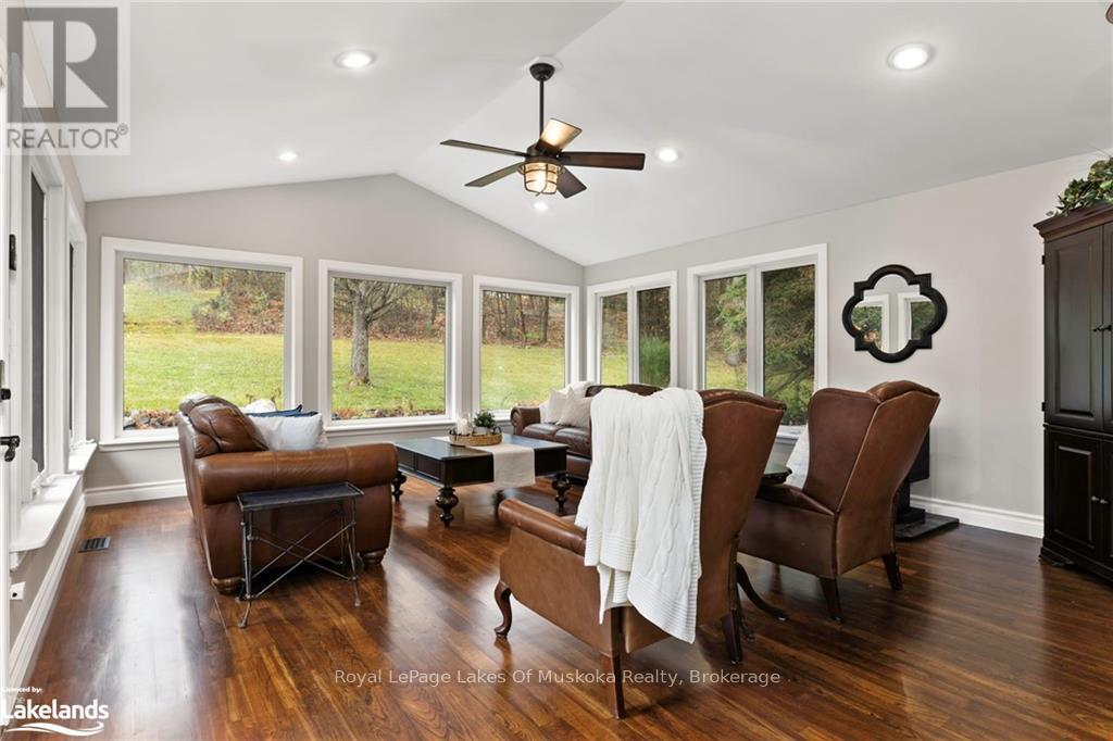 1105 Rosseau Lake Road 1, Muskoka Lakes, Ontario P0B 1M0 - Photo 9 - X12969294