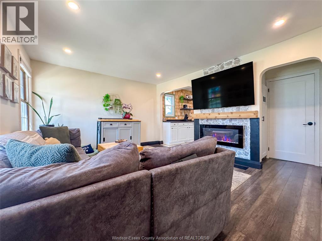 1704 Central, Windsor, Ontario  N8Y 3W2 - Photo 3 - 26007384