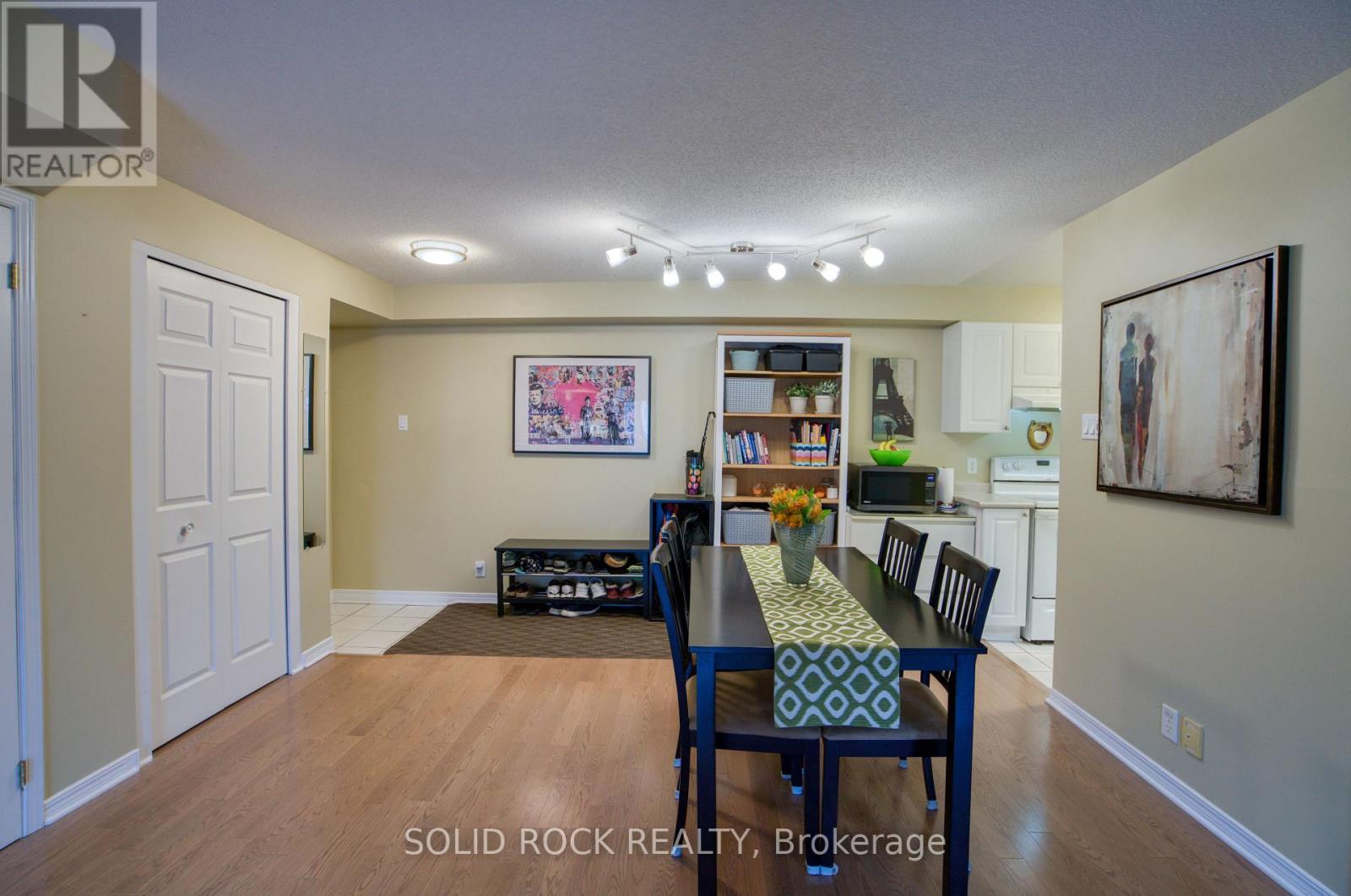 209 - 429 Somerset Street W, Ottawa, Ontario  K2P 2P5 - Photo 10 - X12966490