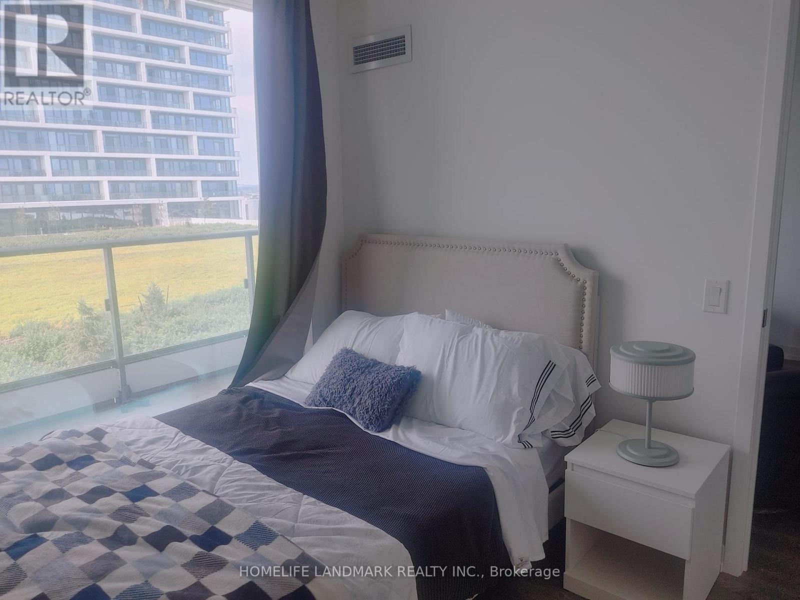 1012 - 5 Buttermill Avenue, Vaughan, Ontario  L4K 0J5 - Photo 5 - N12969058