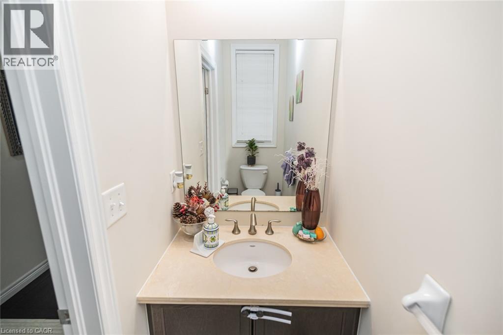 370 Stonehenge Drive Unit# 13, Ancaster, Ontario  L9K 0H9 - Photo 18 - 40818487