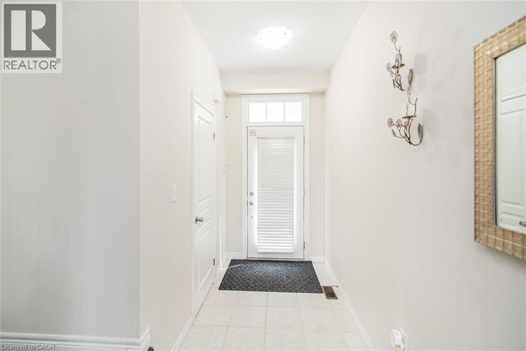 370 Stonehenge Drive Unit# 13, Ancaster, Ontario  L9K 0H9 - Photo 6 - 40818487