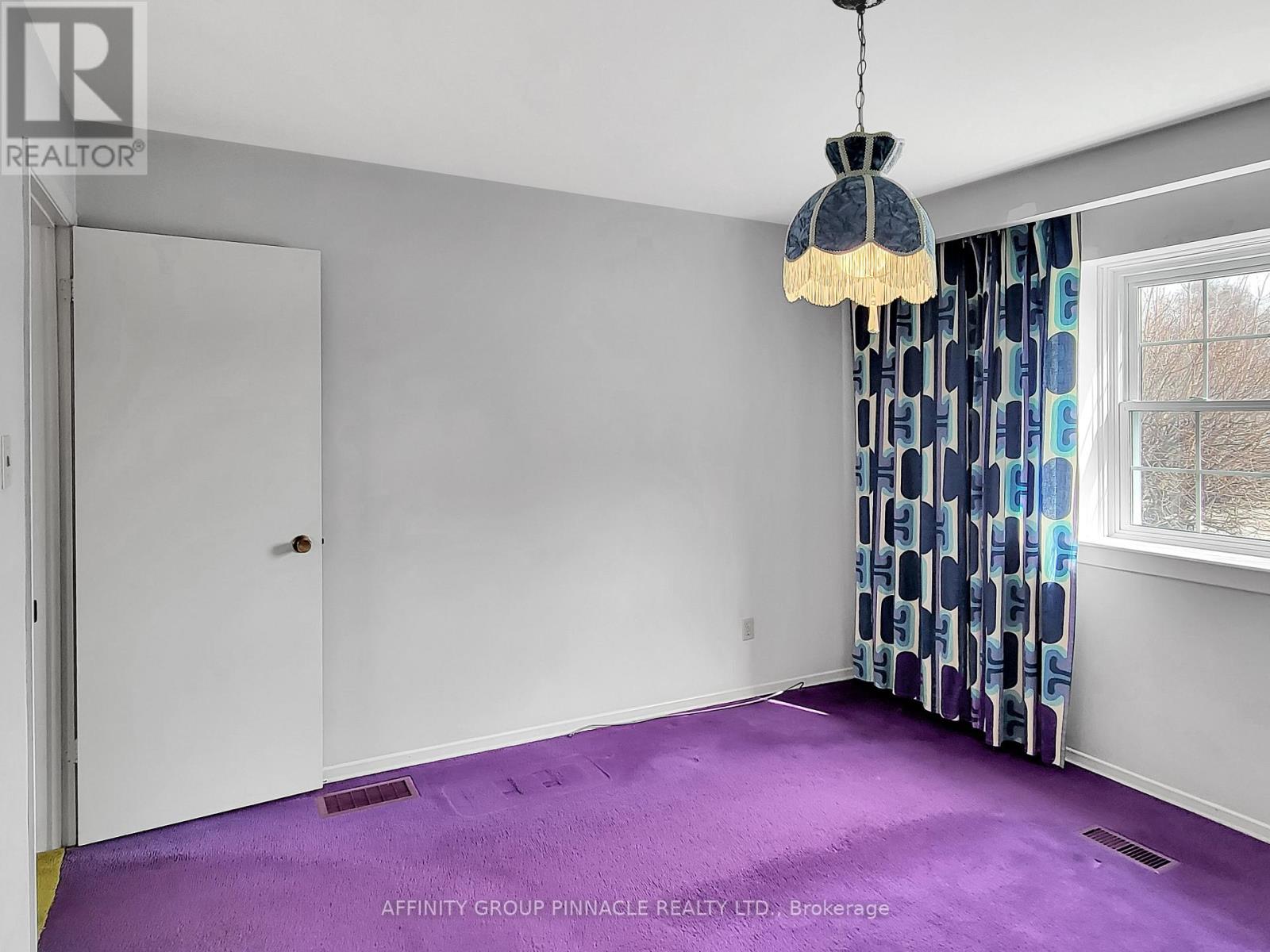 2338 Dorothea Court, Mississauga, Ontario  L5B 2B7 - Photo 19 - W12969362