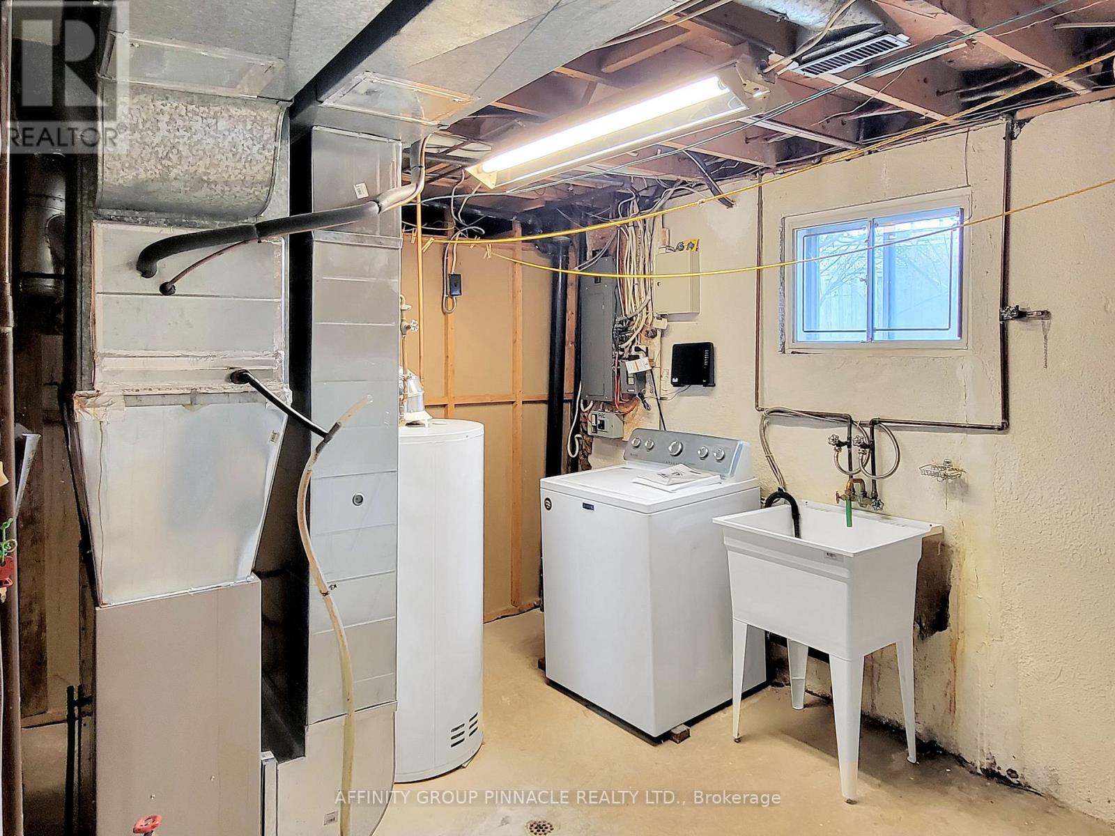 2338 Dorothea Court, Mississauga, Ontario  L5B 2B7 - Photo 30 - W12969362