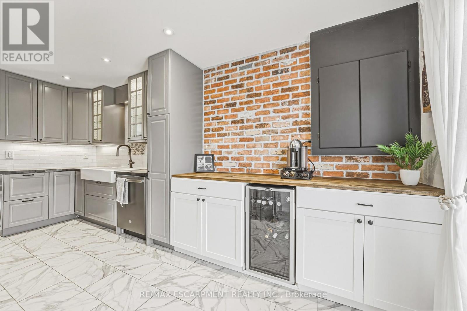 242 - 2055 Walkers Line, Burlington, Ontario  L7M 4B5 - Photo 10 - W12922590