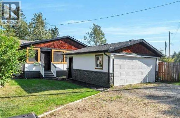 101 Lakeview Avenue, Gull Lake, Alberta  T4L 2N1 - Photo 2 - A2295847