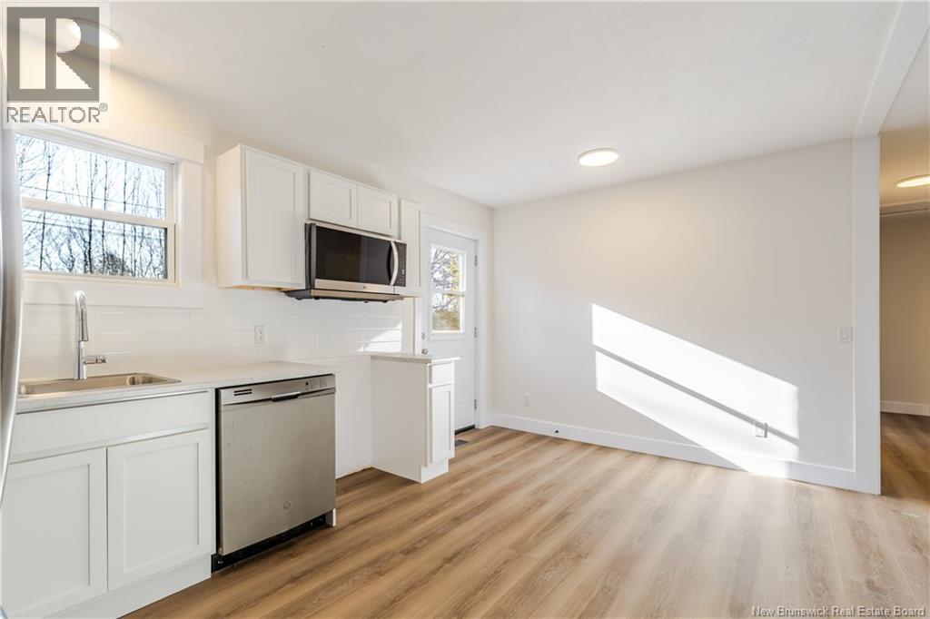 108 Fraser Avenue, Fredericton, New Brunswick  E3A 2B1 - Photo 4 - NB136522