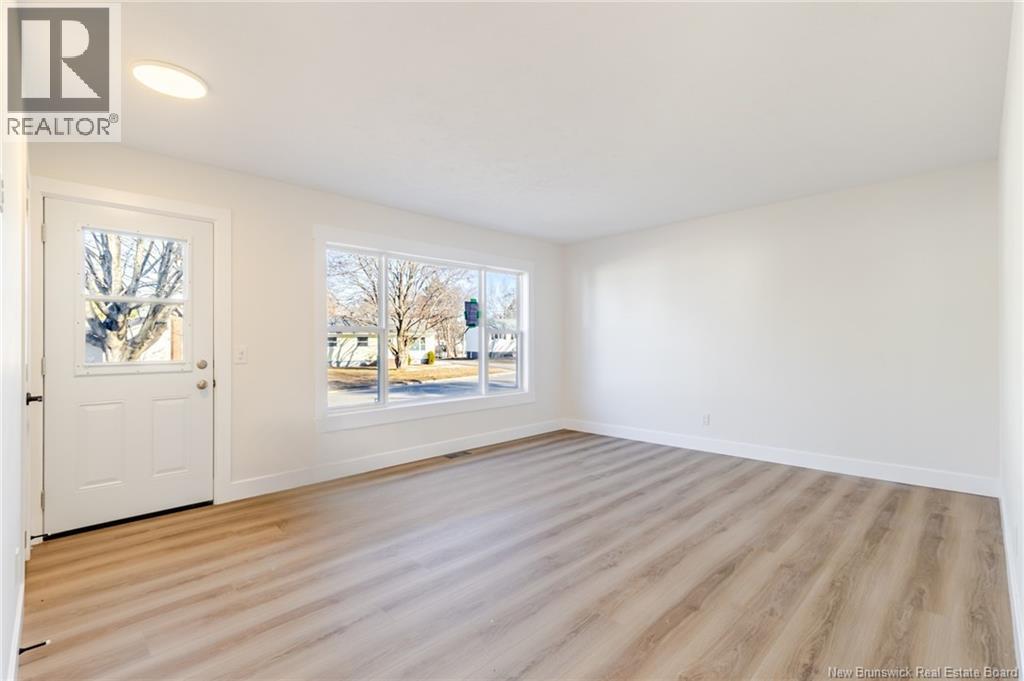 108 Fraser Avenue, Fredericton, New Brunswick  E3A 2B1 - Photo 7 - NB136522