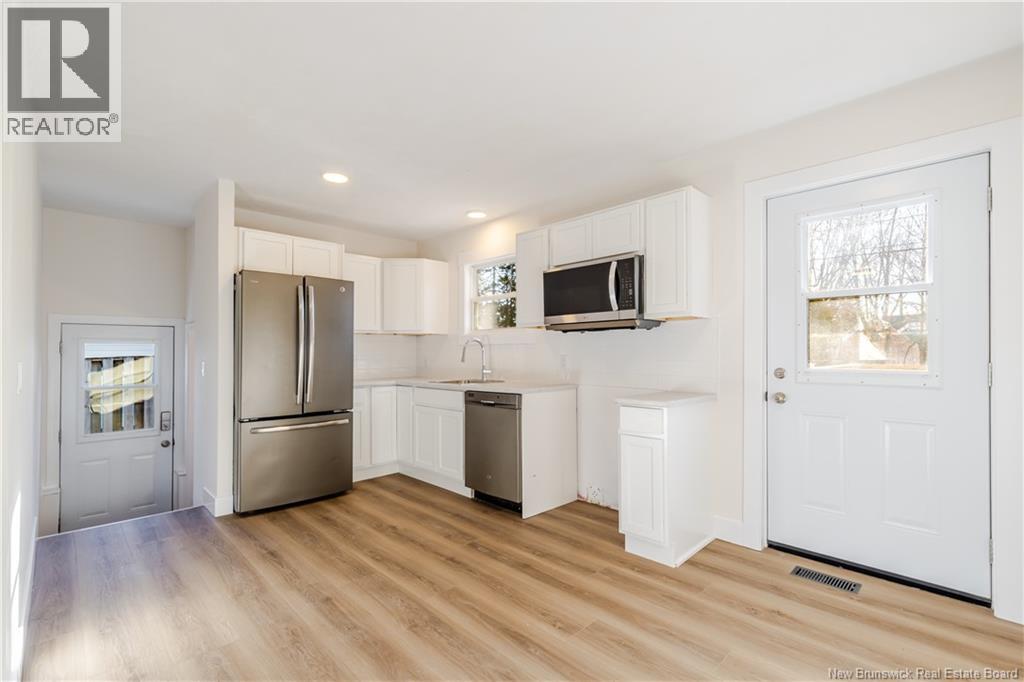 108 Fraser Avenue, Fredericton, New Brunswick  E3A 2B1 - Photo 2 - NB136522