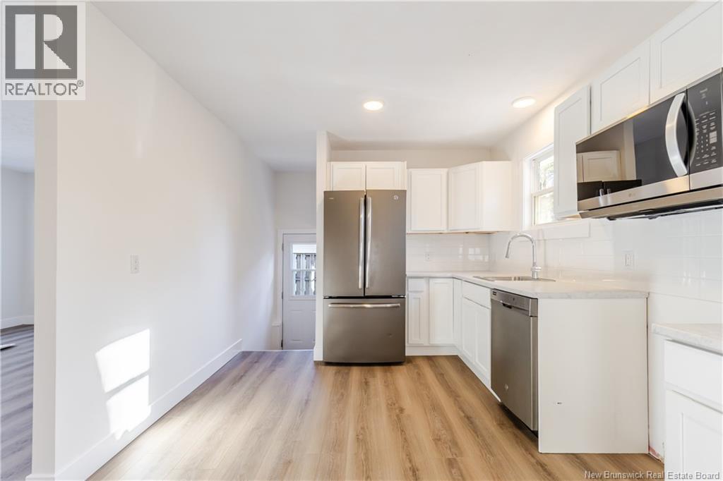 108 Fraser Avenue, Fredericton, New Brunswick  E3A 2B1 - Photo 5 - NB136522