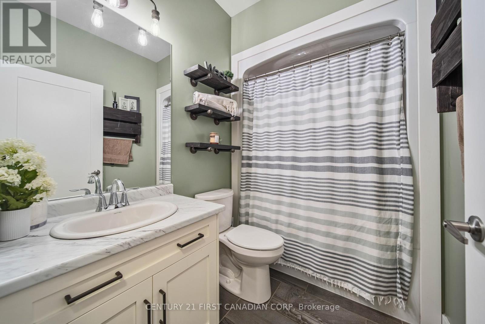 438 Darcy Drive, Strathroy-Caradoc, Ontario  N7G 2M2 - Photo 31 - X12966640