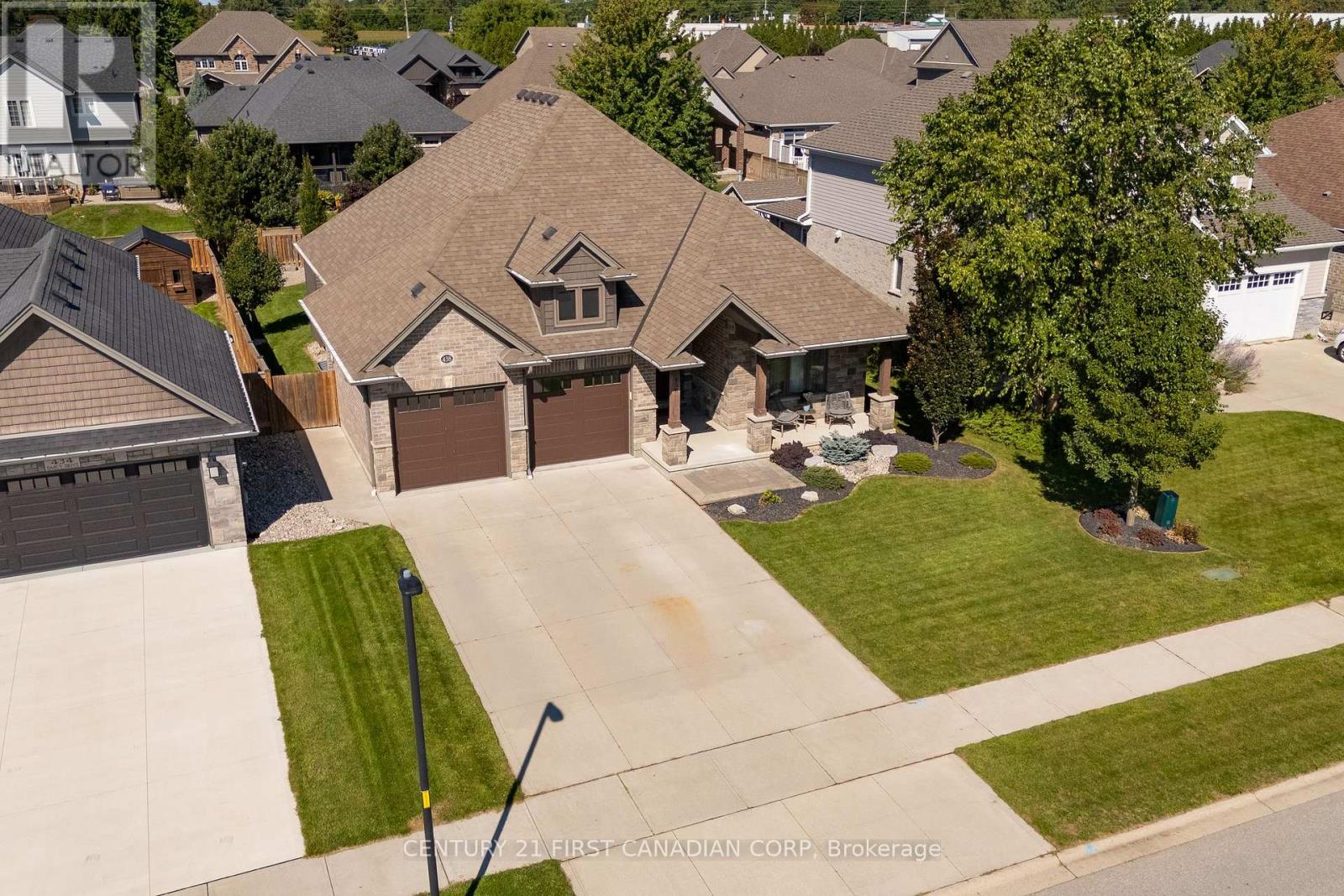 438 Darcy Drive, Strathroy-Caradoc, Ontario  N7G 2M2 - Photo 5 - X12966640