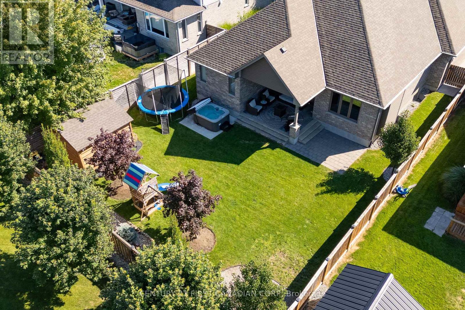 438 Darcy Drive, Strathroy-Caradoc, Ontario  N7G 2M2 - Photo 7 - X12966640