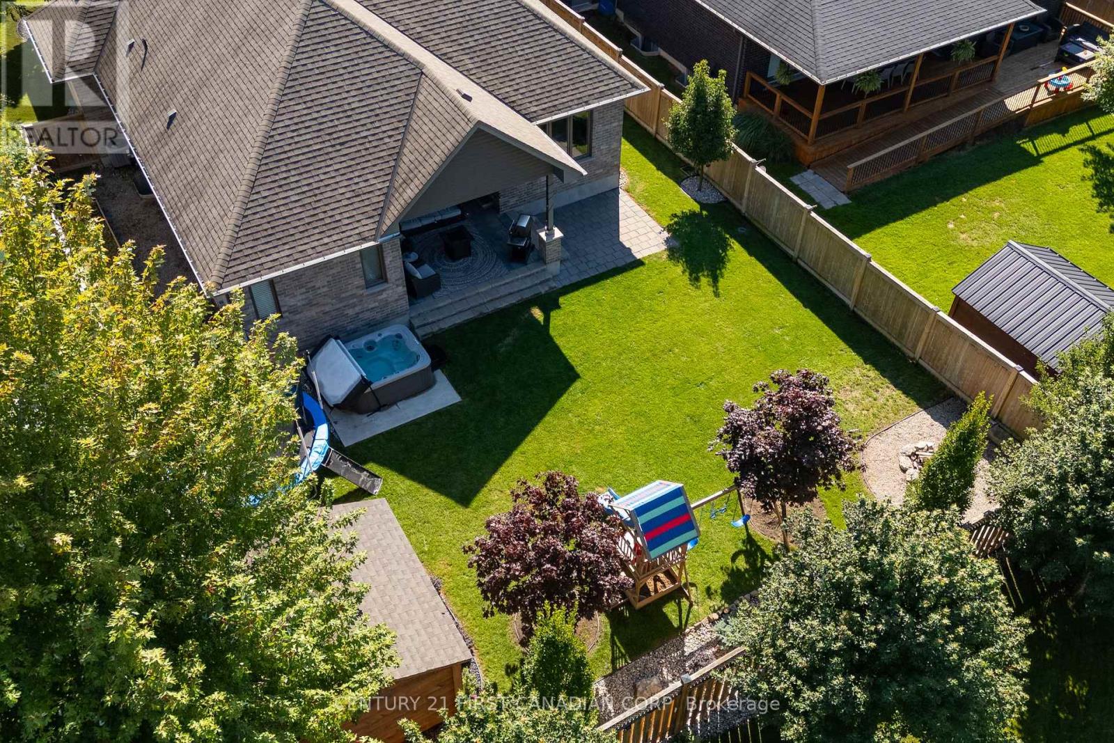 438 Darcy Drive, Strathroy-Caradoc, Ontario  N7G 2M2 - Photo 8 - X12966640