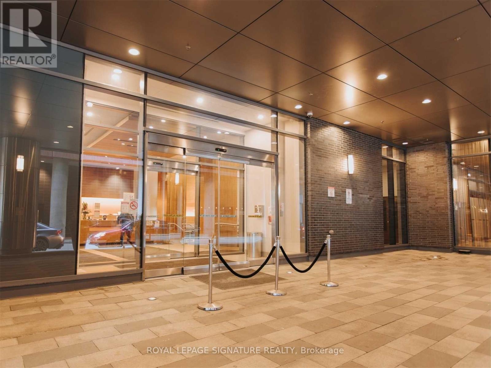 1605 - 295 ADELAIDE STREET W, Toronto, Ontario