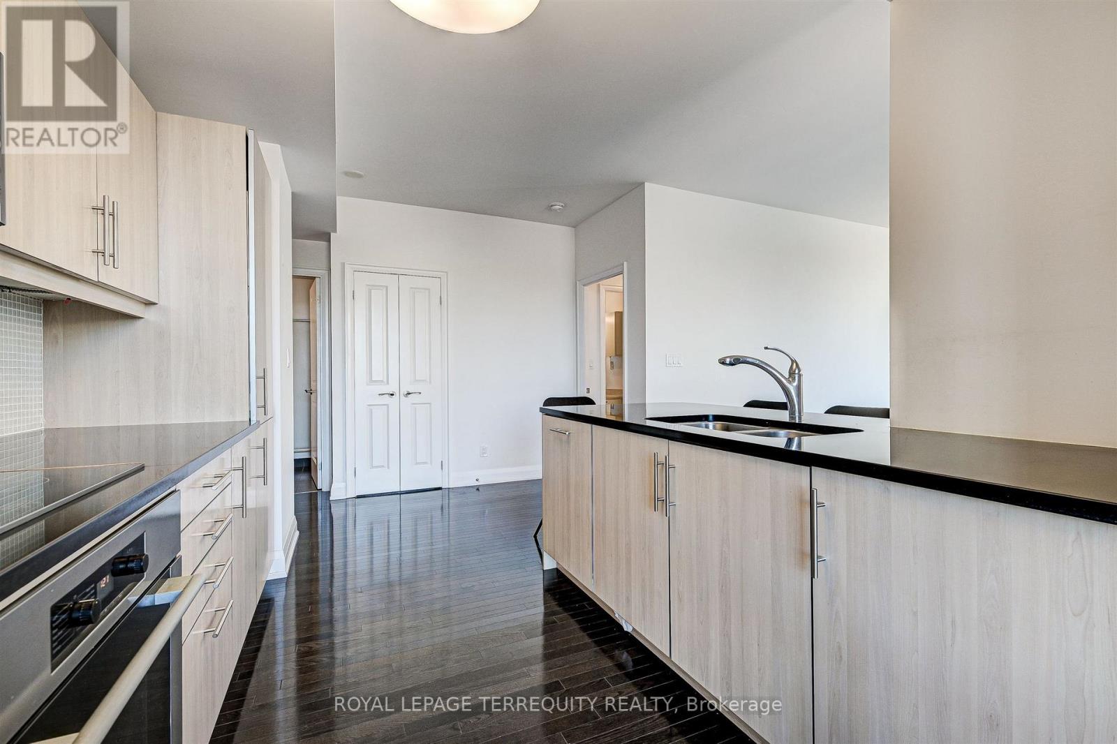 418 - 1 Bedford Road, Toronto, Ontario  M5R 2B5 - Photo 11 - C12969408