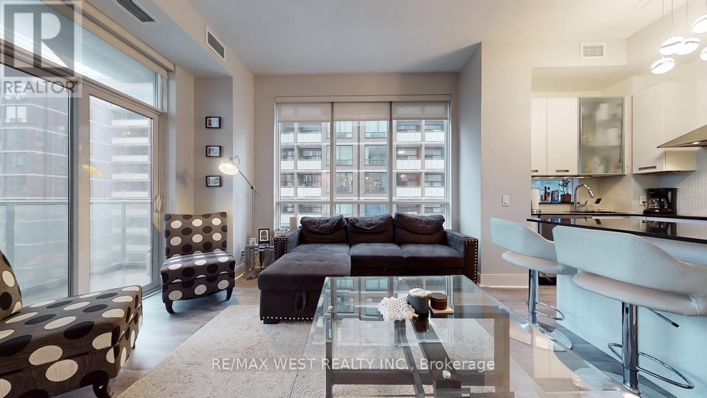 1202 - 21 Balmuto Street, Toronto, Ontario  M4Y 1W4 - Photo 8 - C12969412