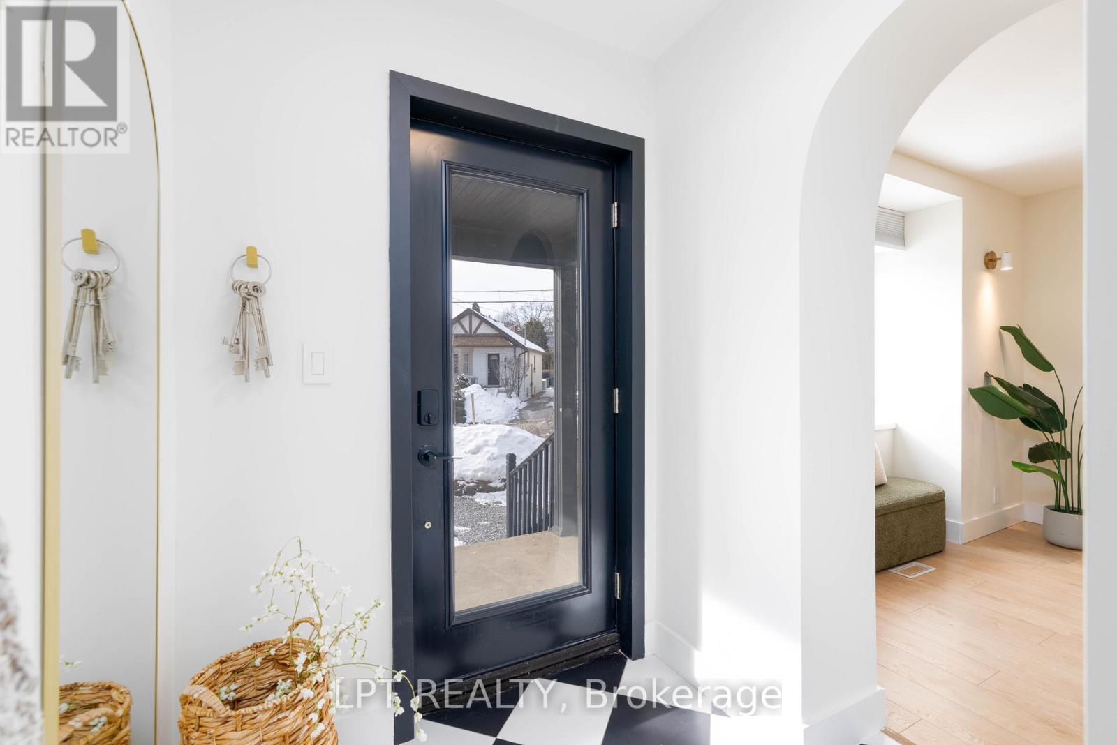 91 Cleveland Street, Toronto, Ontario  M4S 2W4 - Photo 6 - C12969430