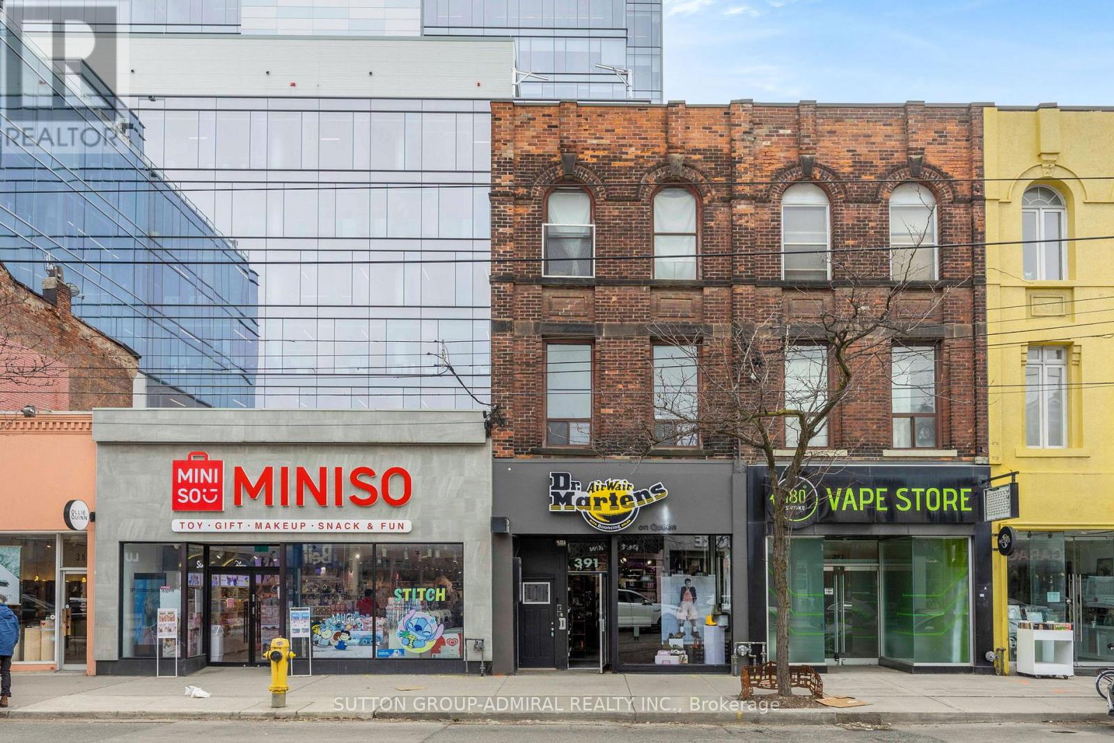 391 QUEEN STREET W, Toronto, Ontario