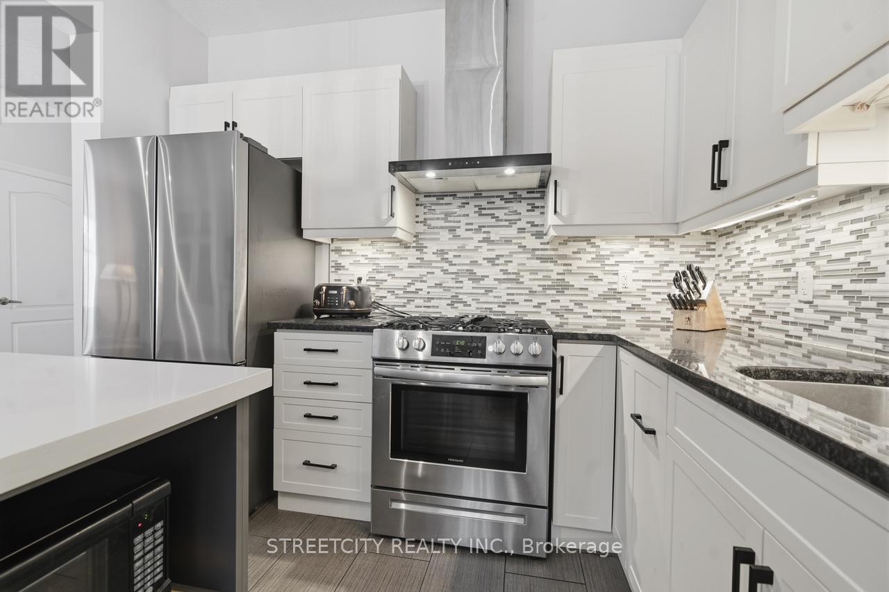 2138 North Routledge Park, London North, Ontario  N6G 0A8 - Photo 14 - X12969288