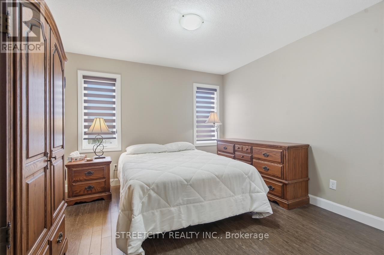 2138 North Routledge Park, London North, Ontario  N6G 0A8 - Photo 20 - X12969288