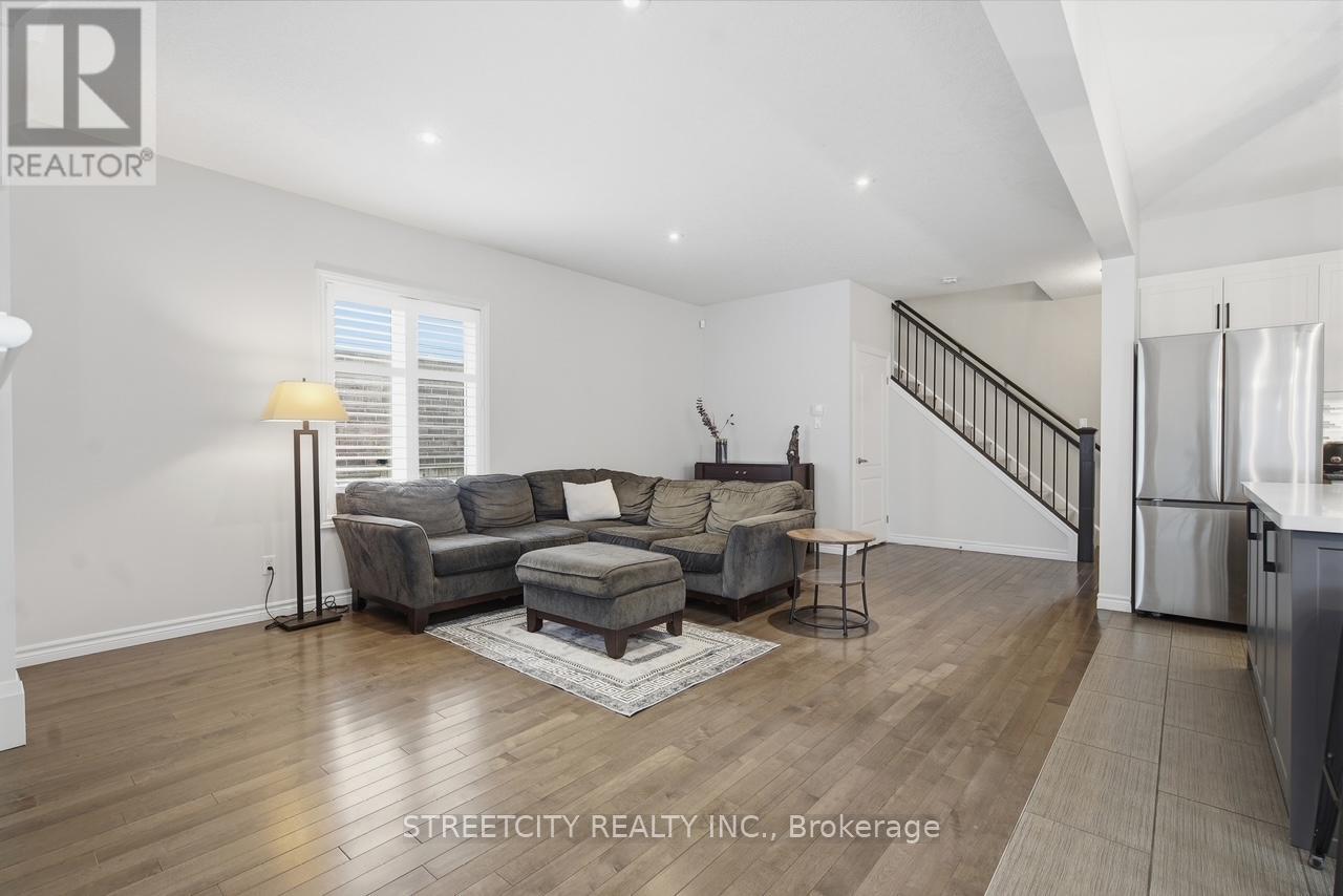 2138 North Routledge Park, London North, Ontario  N6G 0A8 - Photo 8 - X12969288