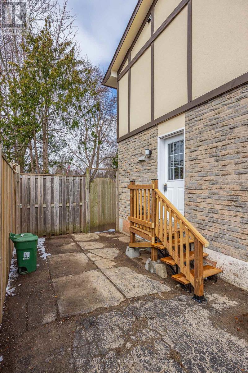 1763 Aldersbrook Road, London North, Ontario  N6G 3E2 - Photo 34 - X12969328