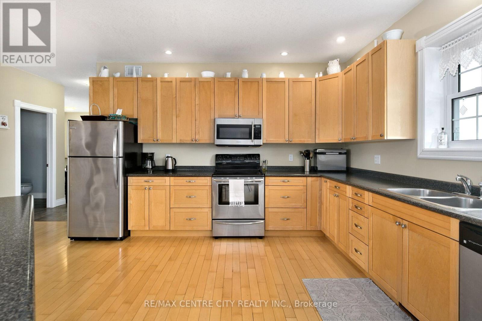 782533 Side Road 3, Chatsworth, Ontario  N0H 1G0 - Photo 30 - X12969340