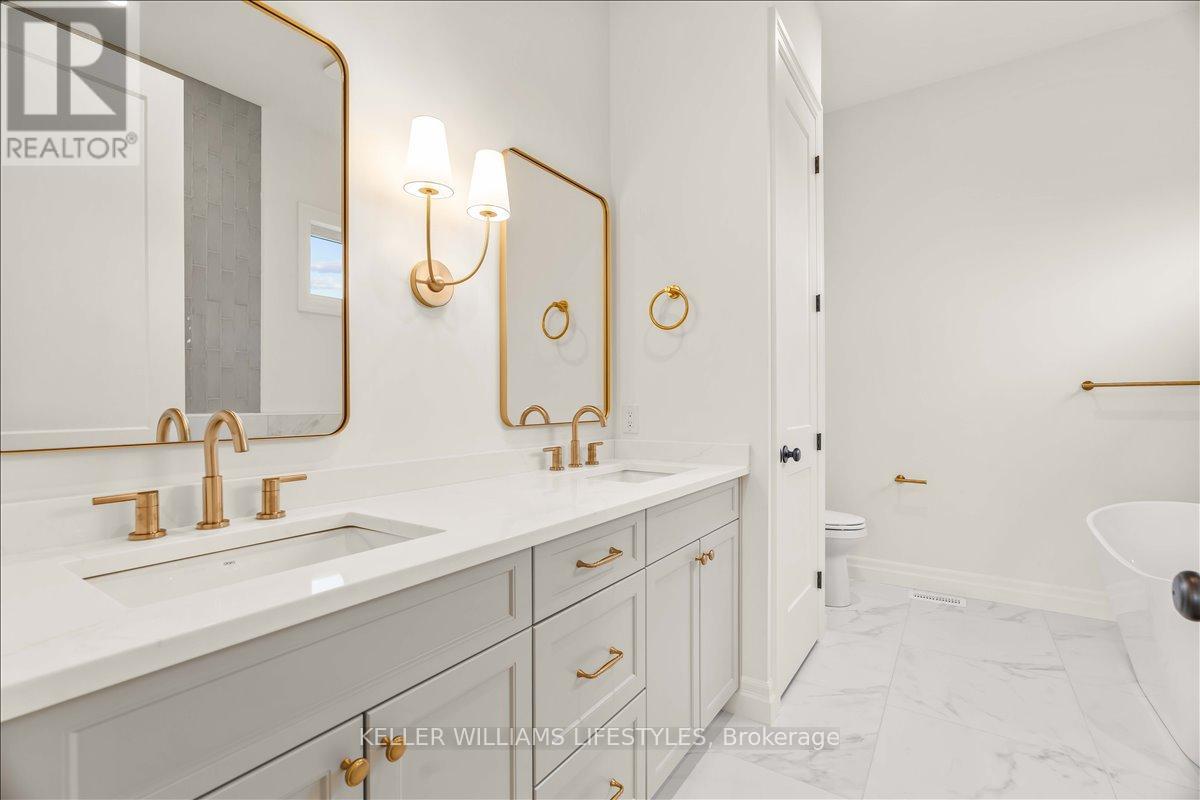 126 Fraser Crescent, Lambton Shores, Ontario  N0N 1J0 - Photo 27 - X12969422