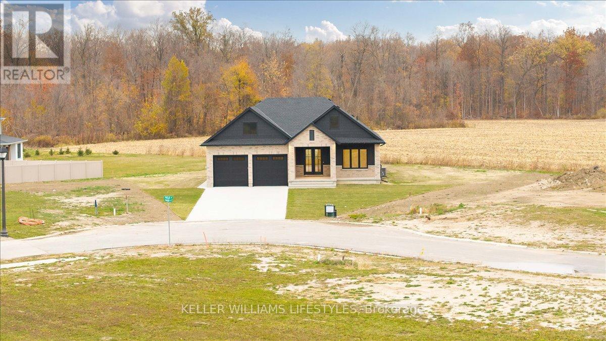 126 Fraser Crescent, Lambton Shores, Ontario  N0N 1J0 - Photo 48 - X12969422