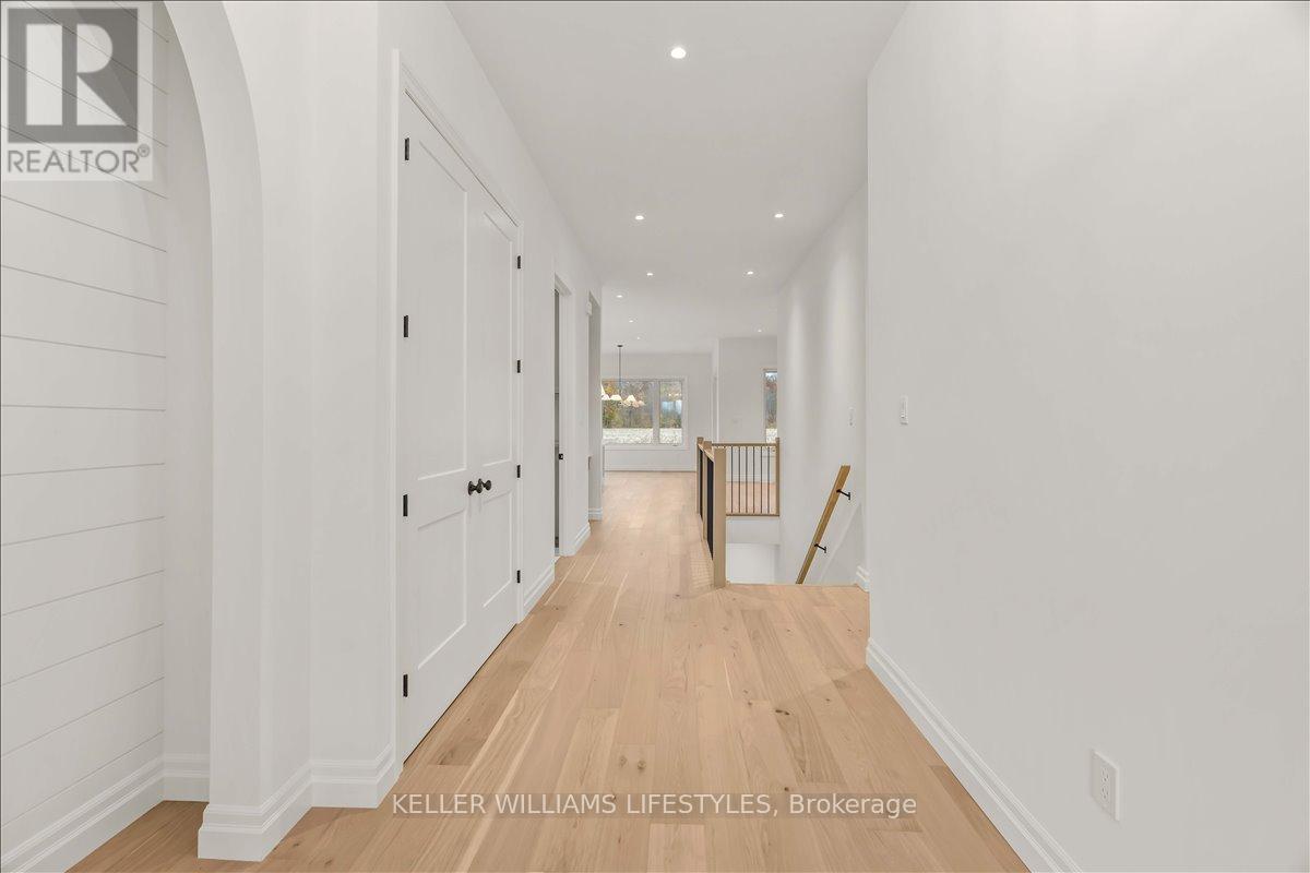 126 Fraser Crescent, Lambton Shores, Ontario  N0N 1J0 - Photo 7 - X12969422