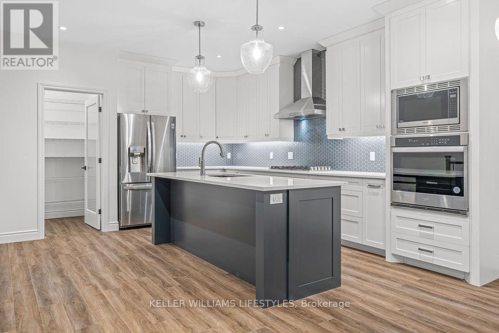 108 Leneve Street, Lambton Shores, Ontario  N0N 1J0 - Photo 17 - X12969432