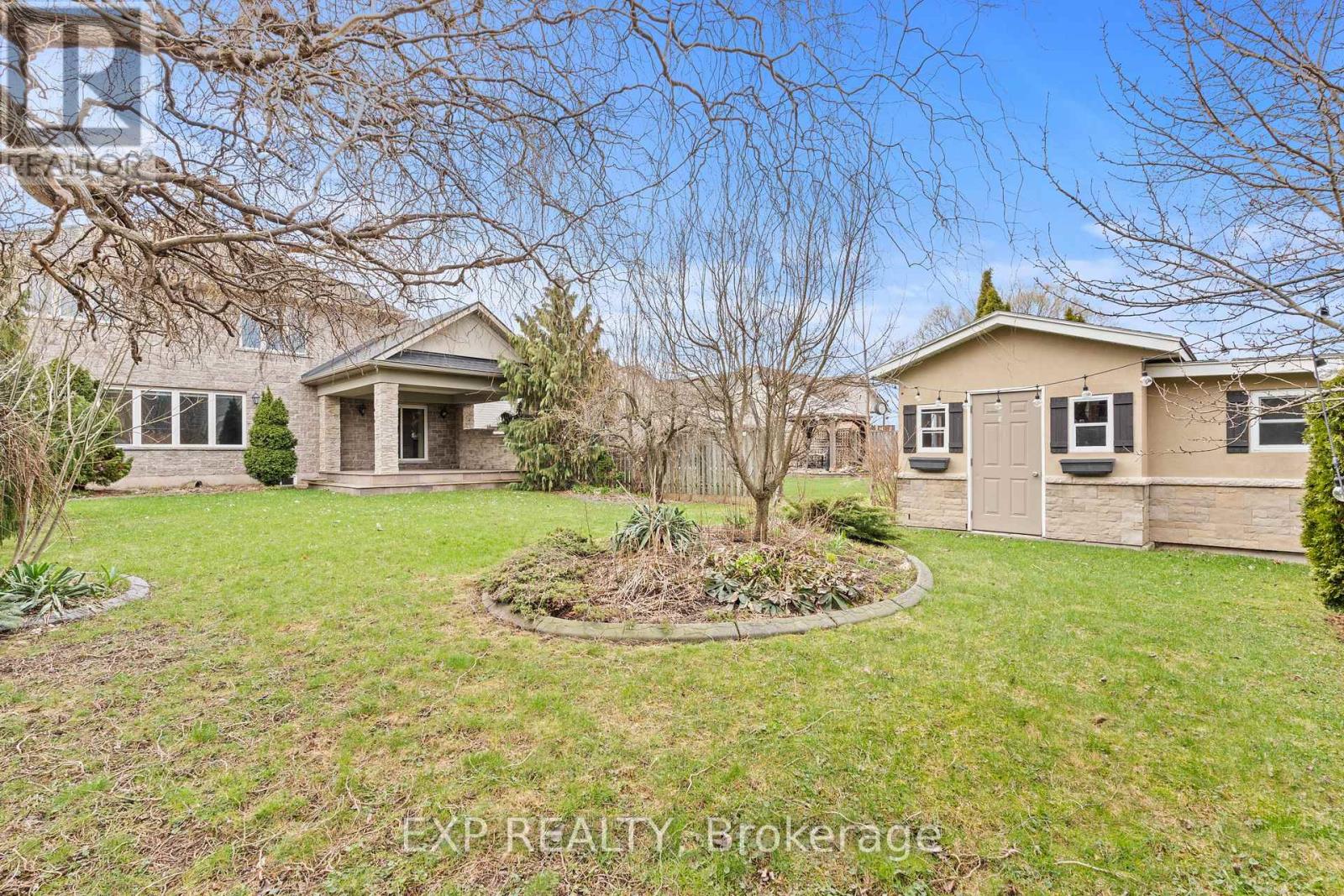 8233 Costabile Drive, Niagara Falls, Ontario  L2H 3L2 - Photo 39 - X12960566