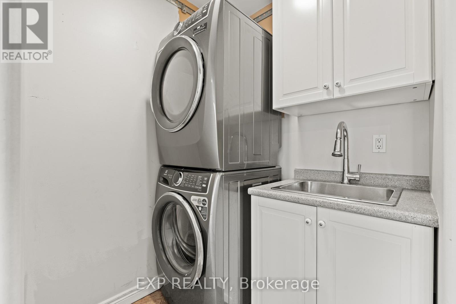 8233 Costabile Drive, Niagara Falls, Ontario  L2H 3L2 - Photo 19 - X12960566