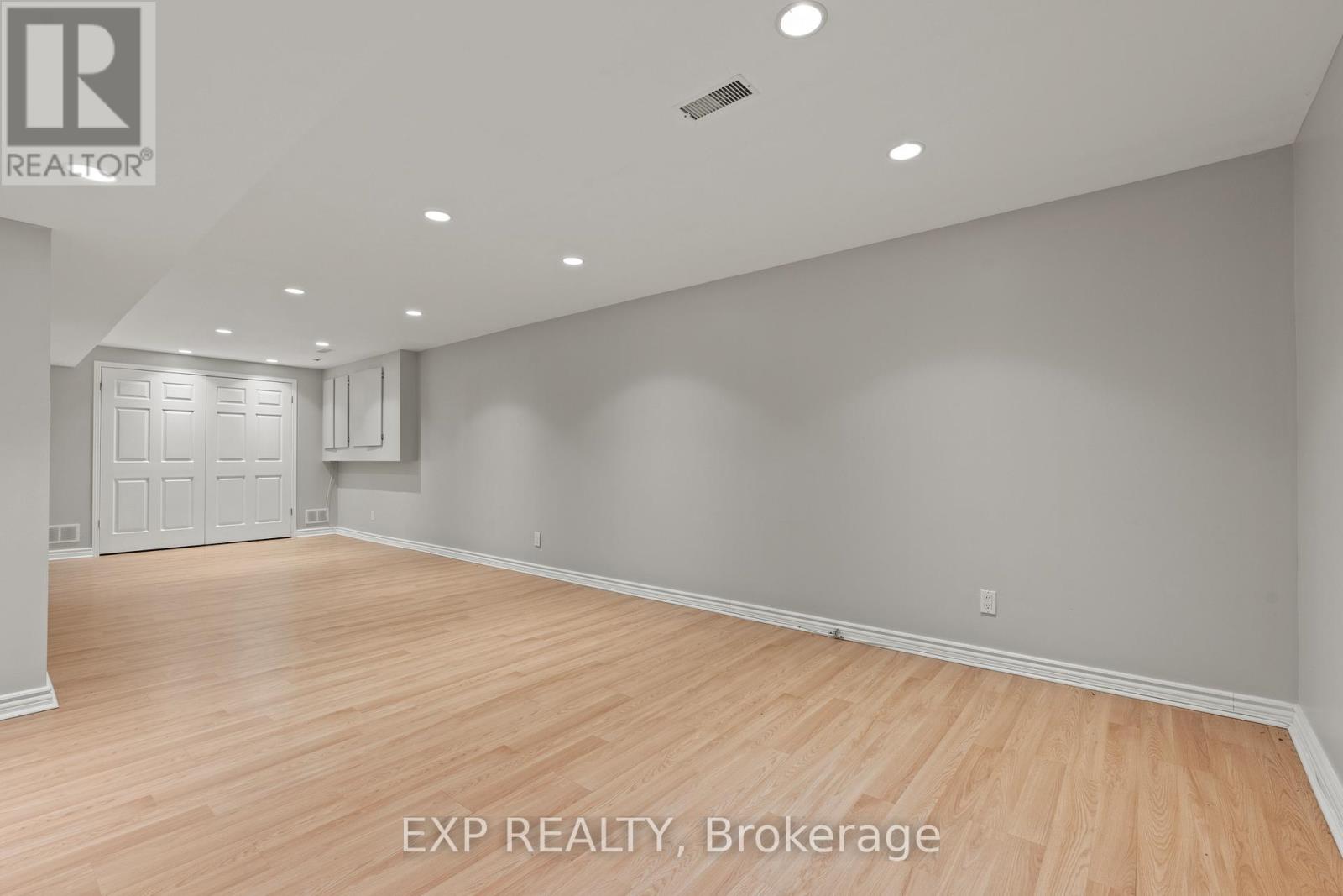 8233 Costabile Drive, Niagara Falls, Ontario  L2H 3L2 - Photo 34 - X12960566