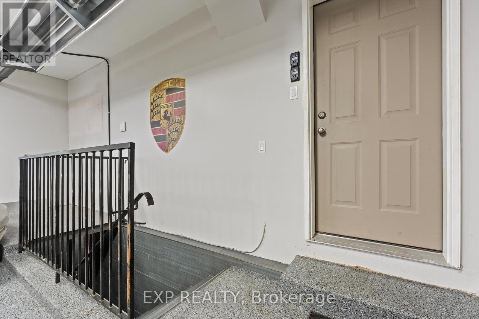 8233 Costabile Drive, Niagara Falls, Ontario  L2H 3L2 - Photo 30 - X12960566