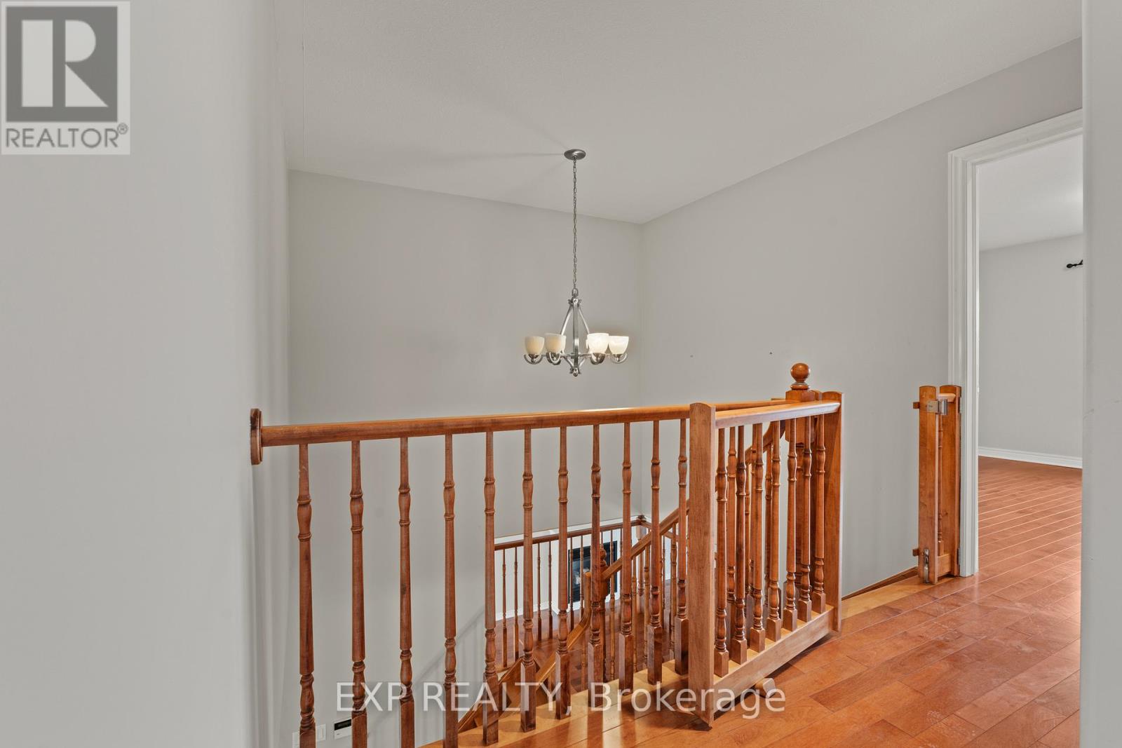 8233 Costabile Drive, Niagara Falls, Ontario  L2H 3L2 - Photo 21 - X12960566